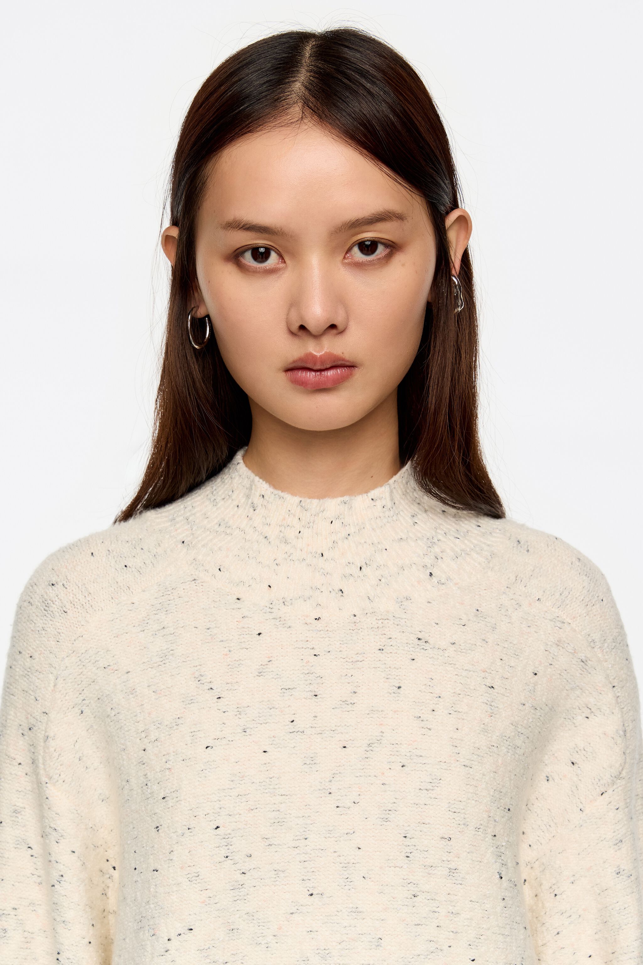 トップス NOTREemor back hole Volume Knit ivory Ivory neps side slits sweater