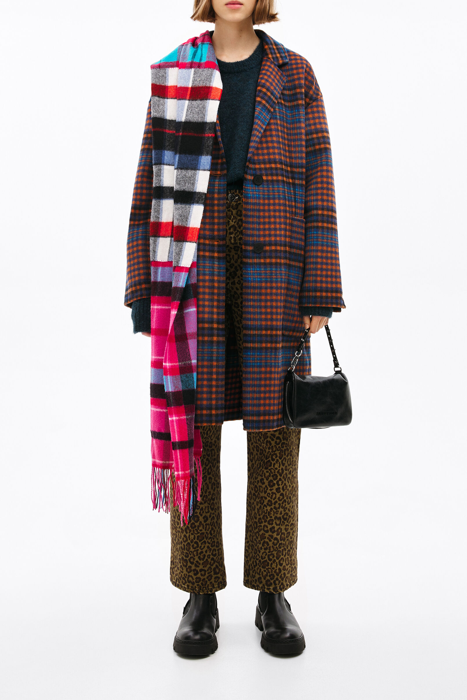 pull and bear checked coat