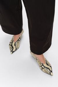Sal&oacute;n tac&oacute;n bajo piel serpiente