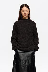 Jersey mohair escote subido gris oscuro