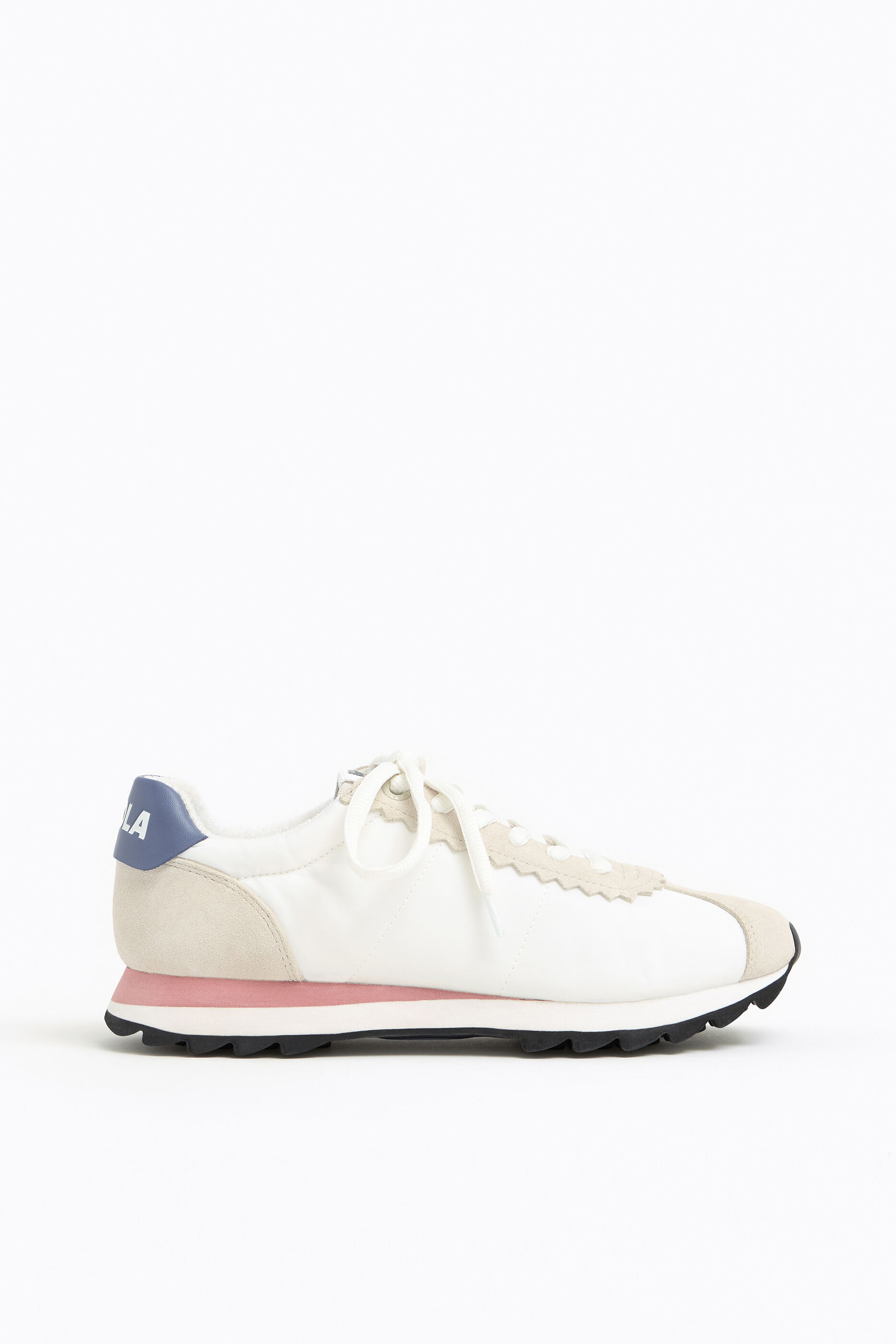 Deportiva retro blanca