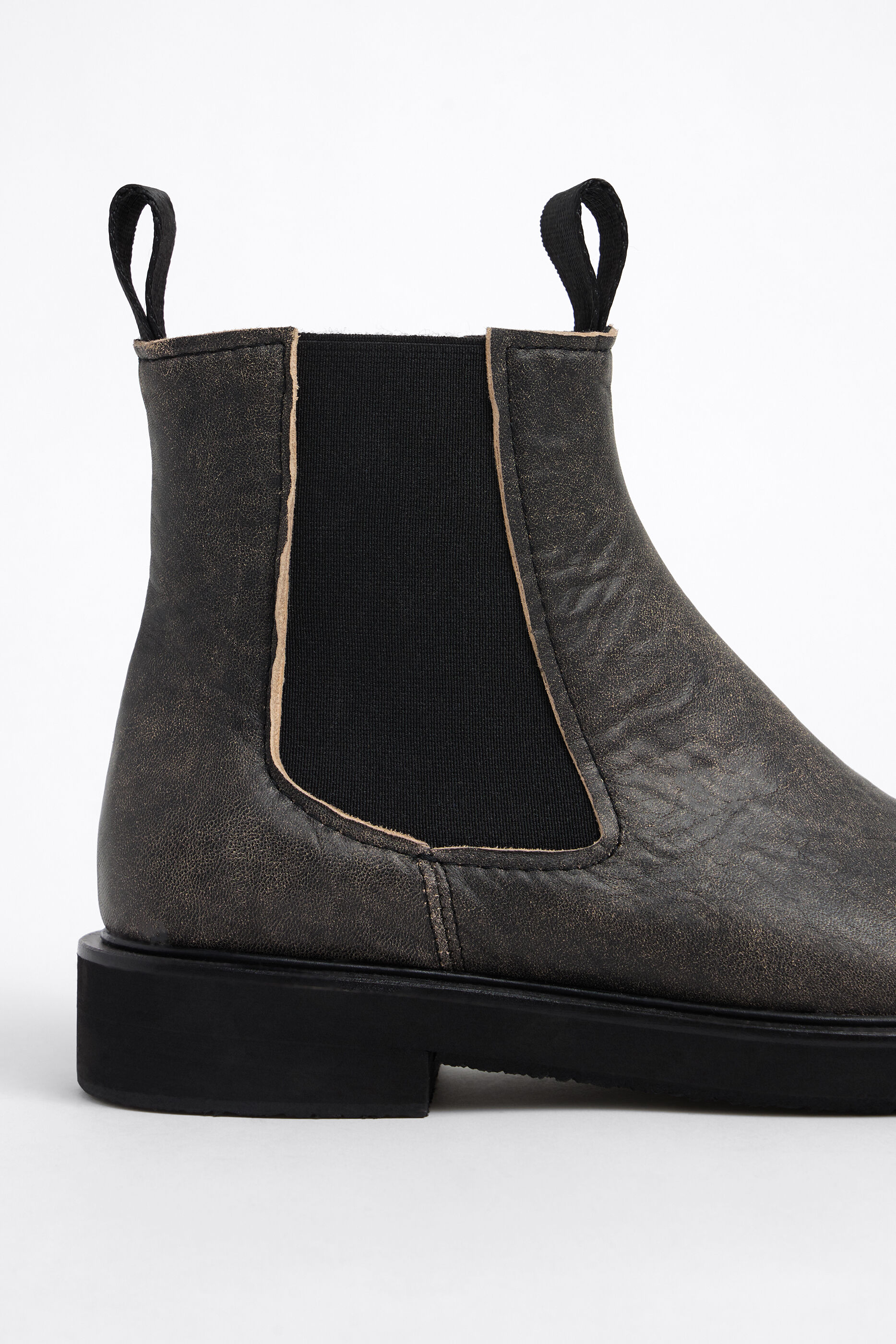 chelsea boot elastic