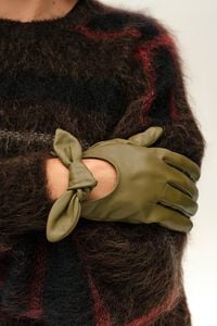 Olive leather glove with bow