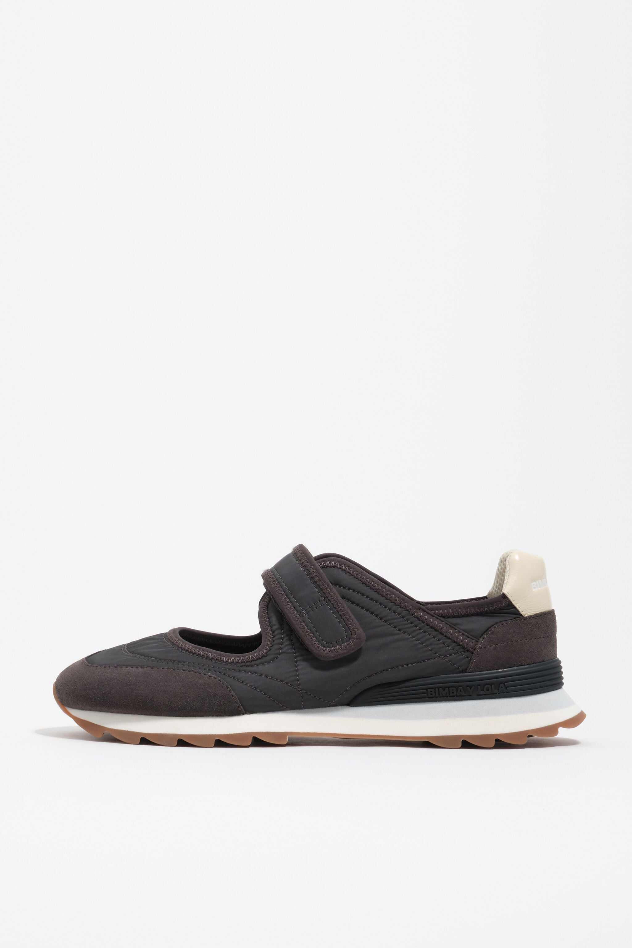 Sportieve ballerina 13 08 van zwart nylon