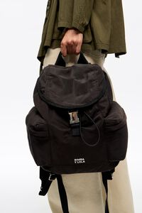 Mochila grande nylon carb&oacute;n