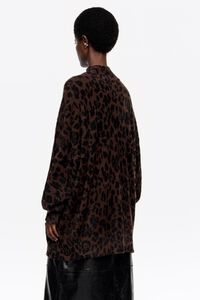 Jersey cuello alto pelo Leopard Big marr&oacute;n oscuro