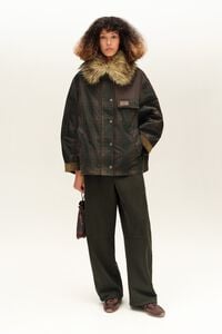 Trench cir&eacute; couleur chocolat noir avec fourrure amovible