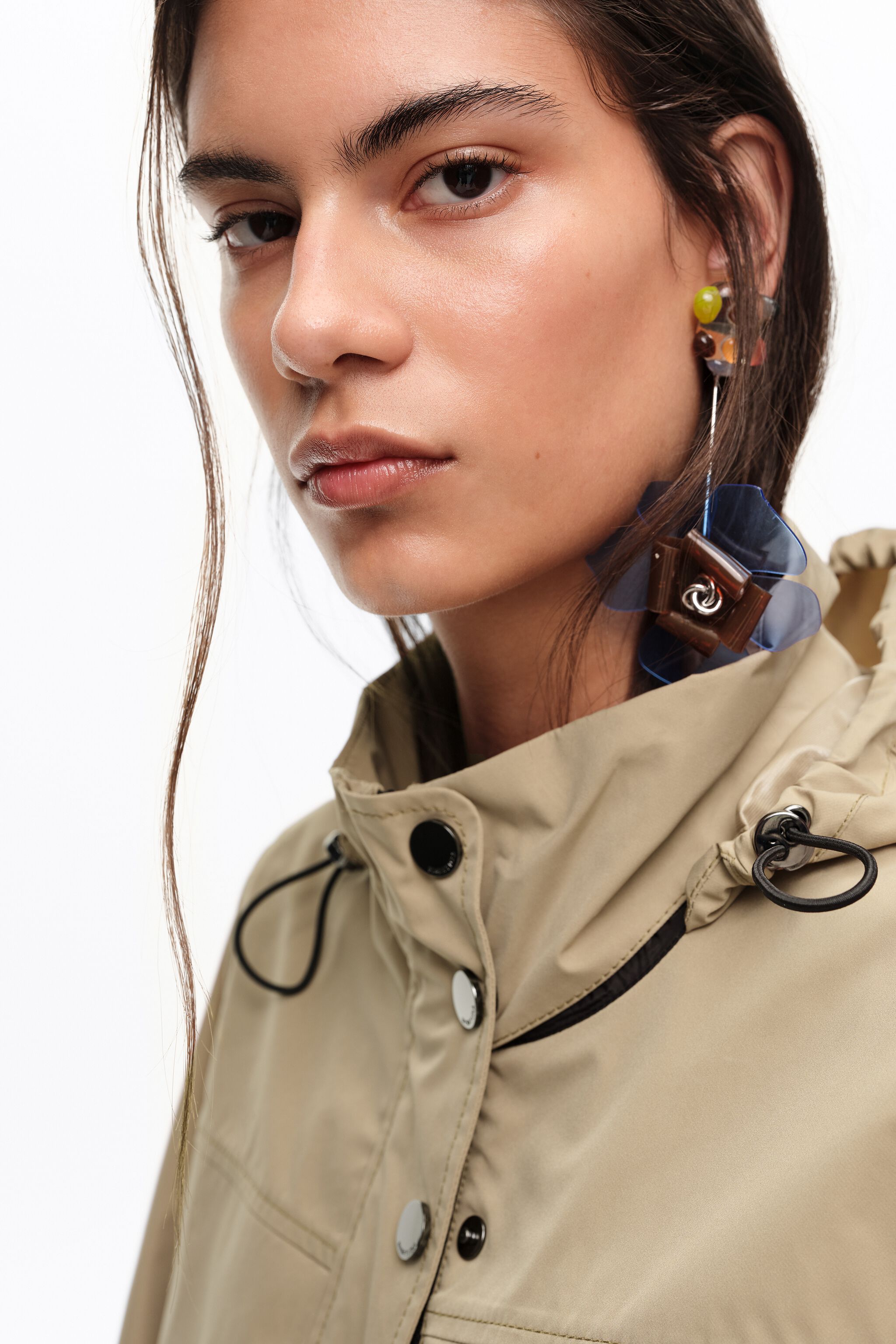 Light camel straight trench