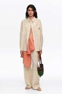 Camisa oversize de cot&oacute; amb textura de ratlles ocre