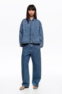 Veste en jean trap&egrave;ze &agrave; rayures bleues d&eacute;lav&eacute;es