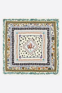 Vanilla concentric frames floral scarf