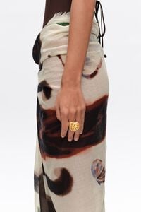 Enameled resin seashell ring