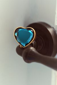 Anillo coraz&oacute;n cristal azul