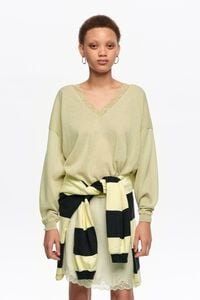 Light green short sweater in cotton linen and lace