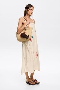 Vestido pa&ntilde;uelo bordados multicolor crema