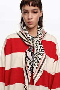 Off-white heart animals scarf