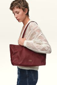 Medium burgundy coated shopper bag