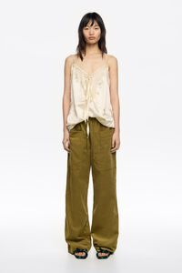 Pantal&oacute;n mini pana maxi bolsillos oliva