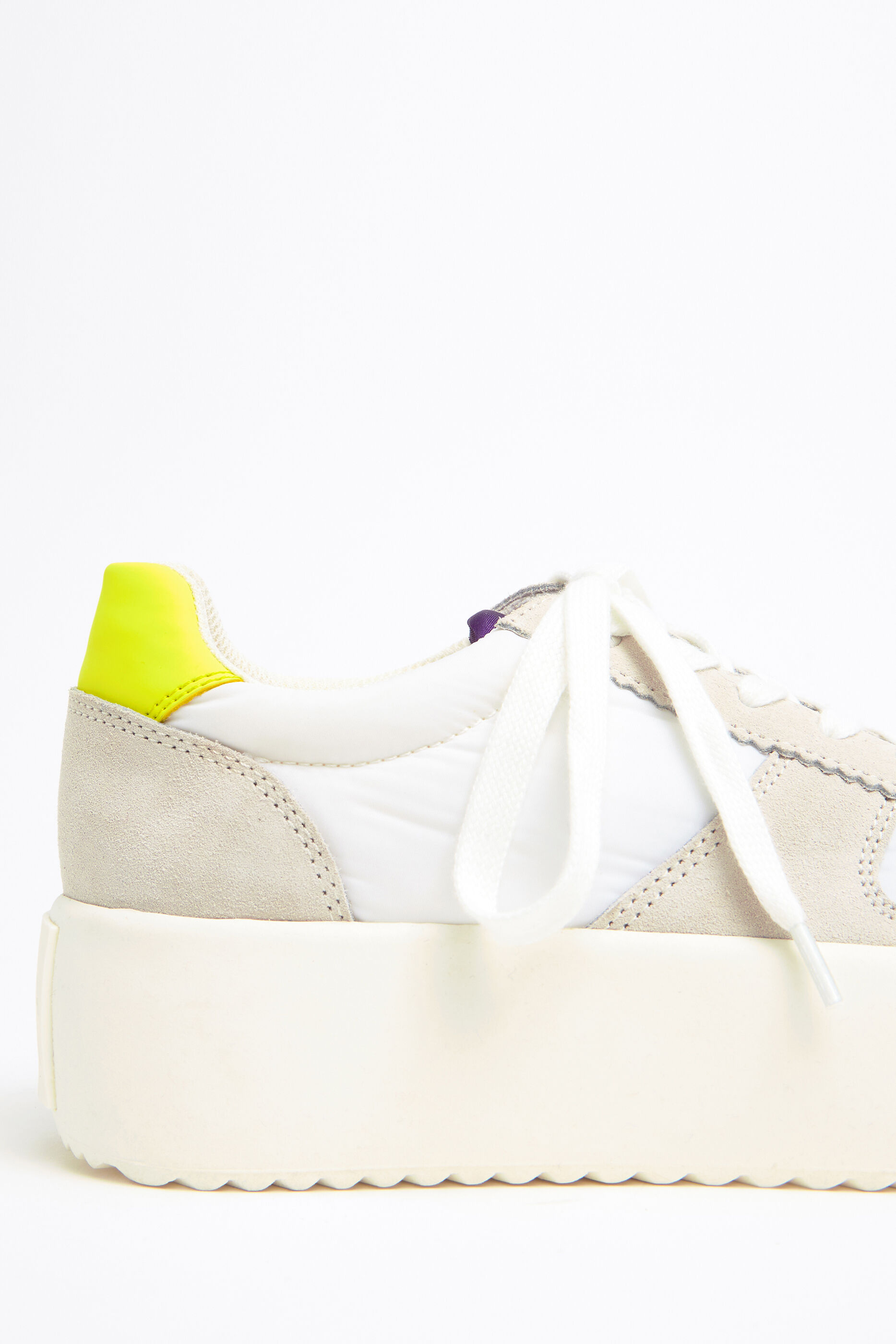 basket plateforme blanche