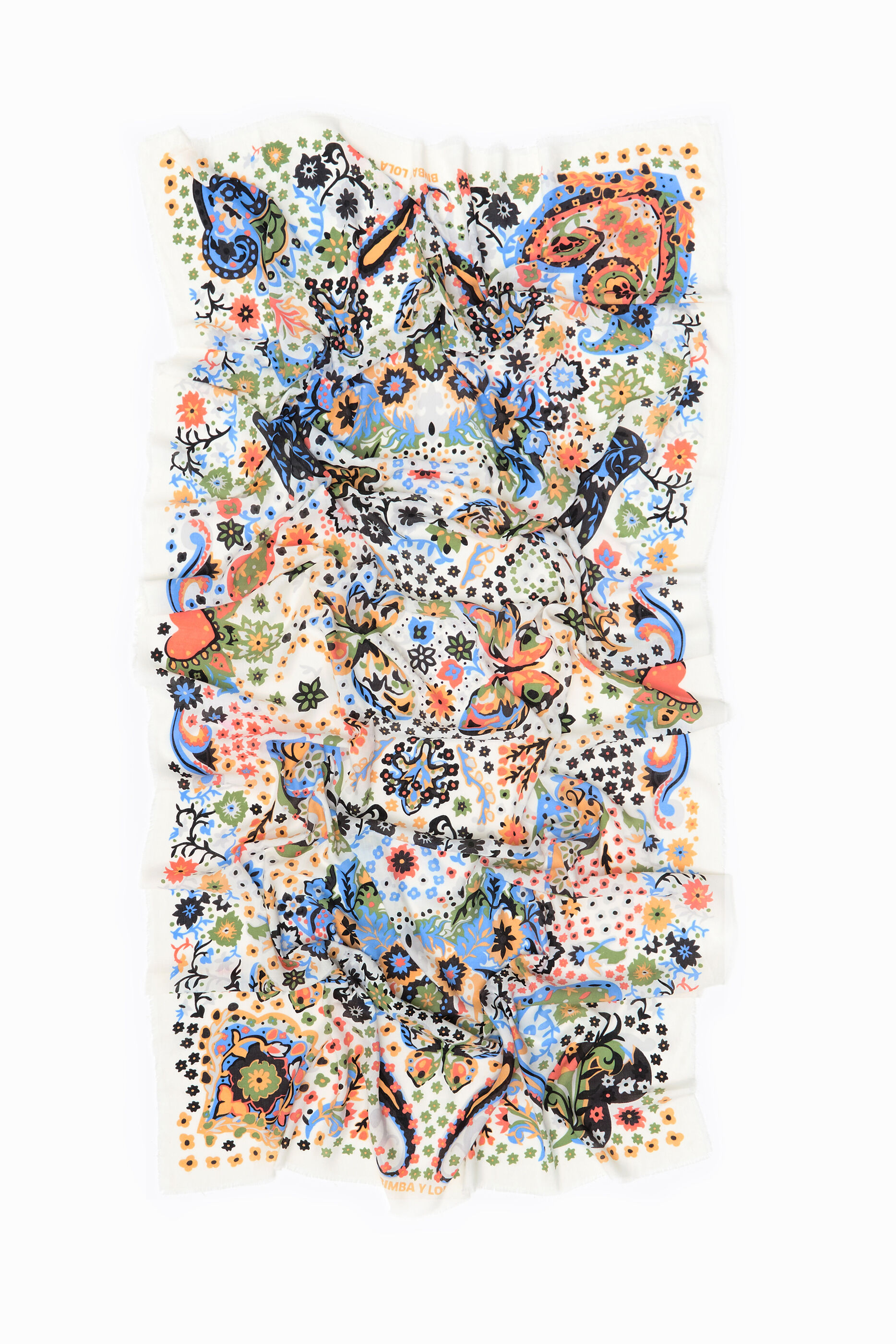Bufandas, gorros y guantes de mujer | BIMBA Y LOLA Primavera Verano 2022