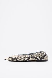 Snake print leather pointed toe ballerina