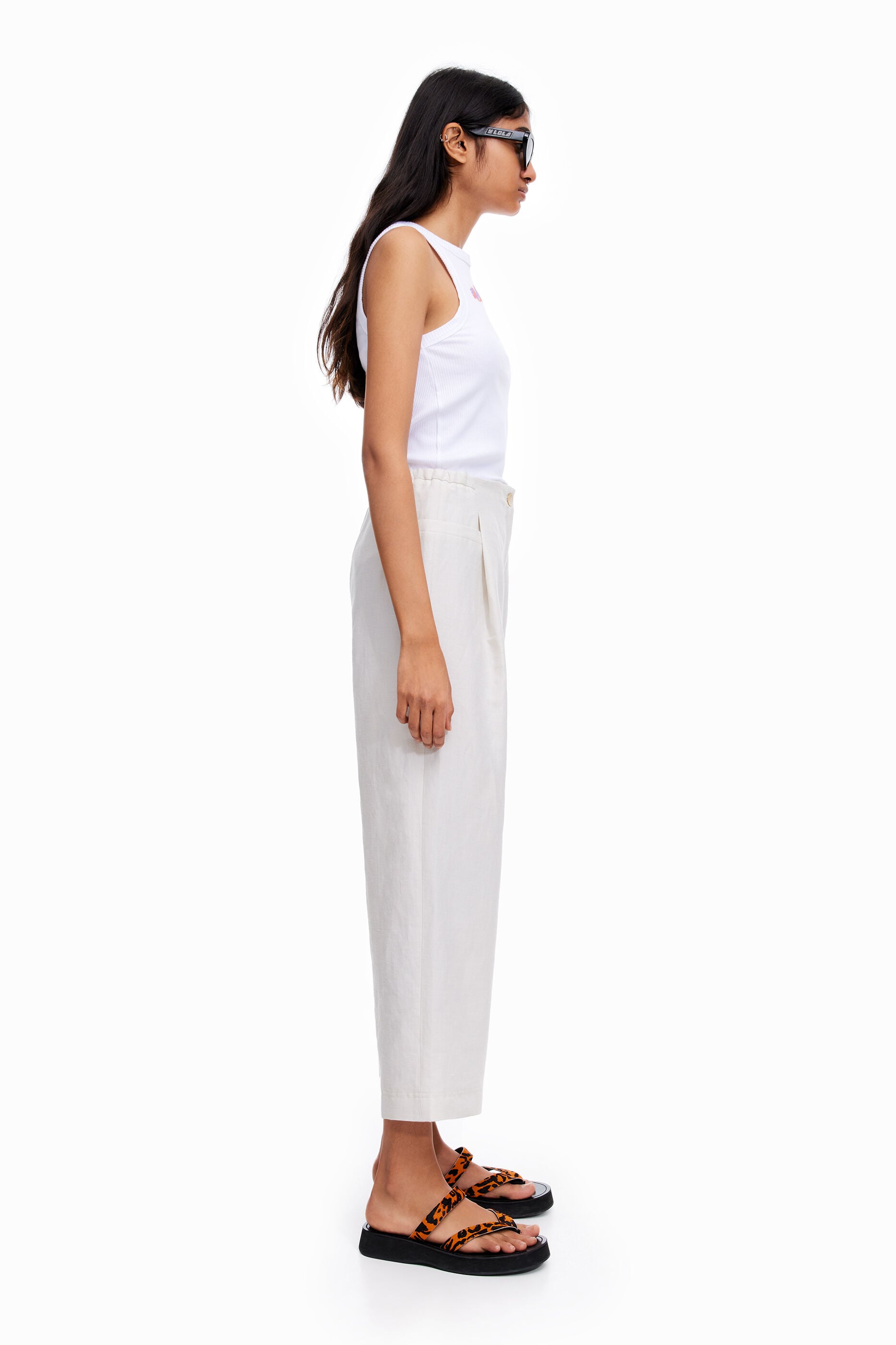 Stone linen trousers