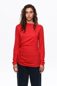 Red wool T-shirt with knot