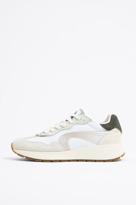 White 13 22 lifestyle sneaker