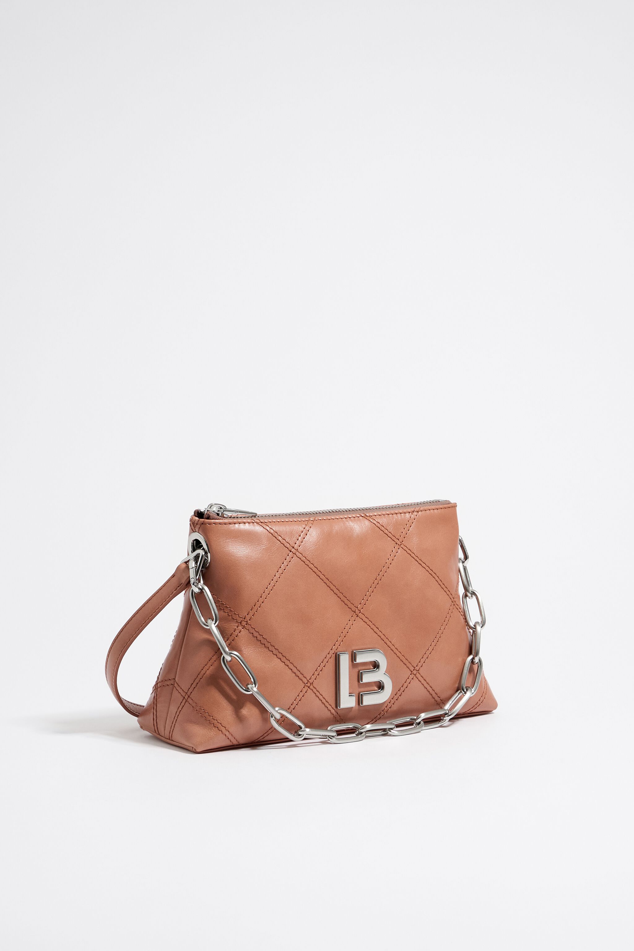 Small powder pink leather trapezium bag Small powder pink leather trapezium bag