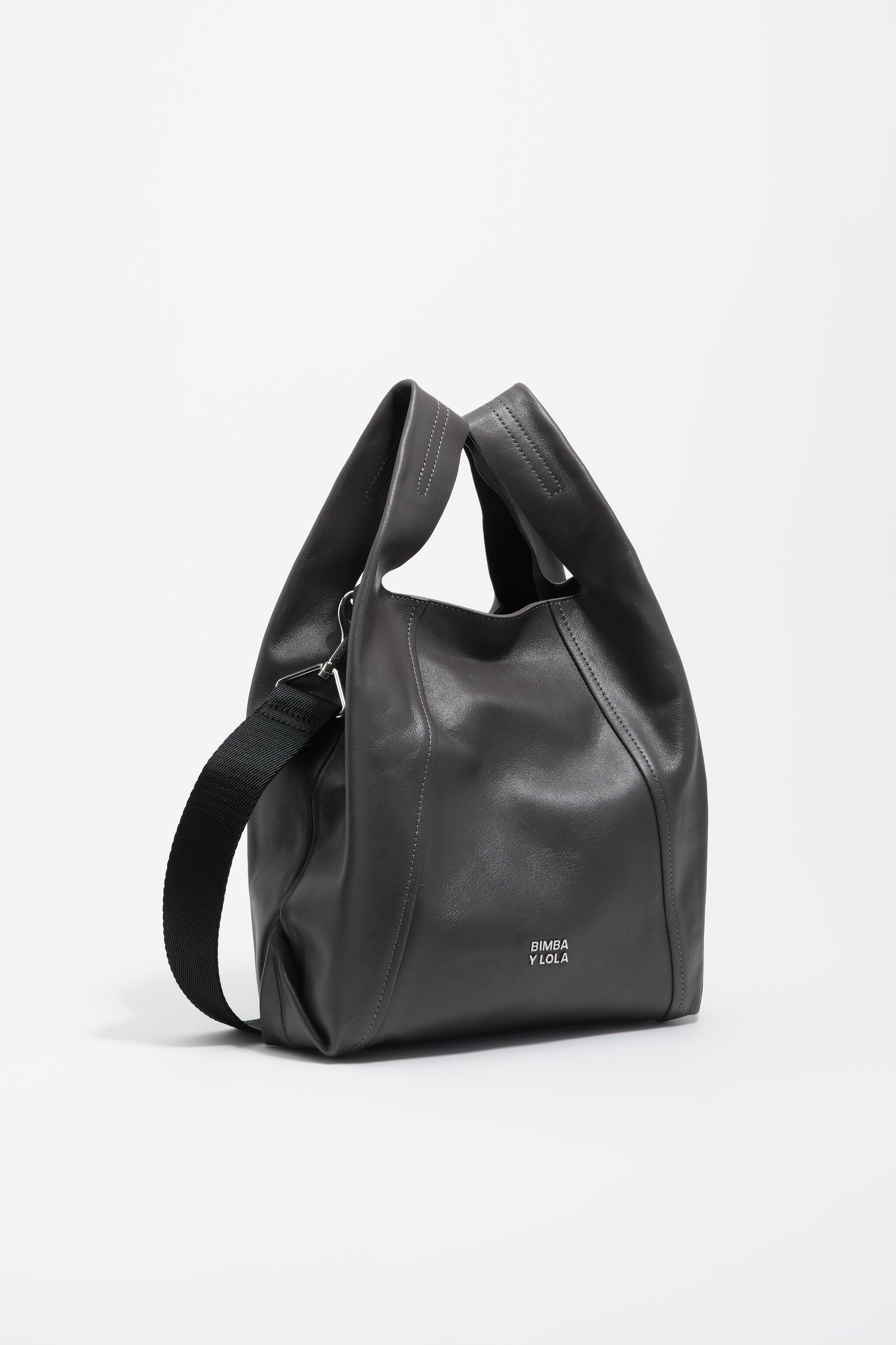 自由自在黒革渋皺leather継接変形ボディbag CONTINUA エシカルレザー ボディバッグ [全2色] – muta Online Store