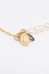 Natural pearl necklace with oval logo