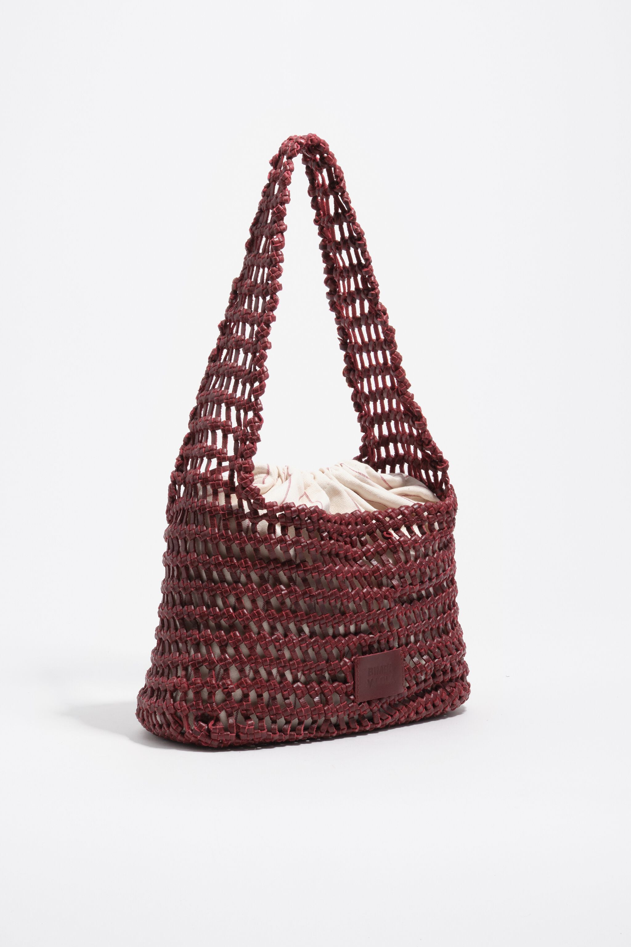 Bolso hobo mediano trenzado piel cereza oscuro