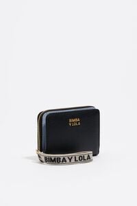 Cartera con solapa piel negra