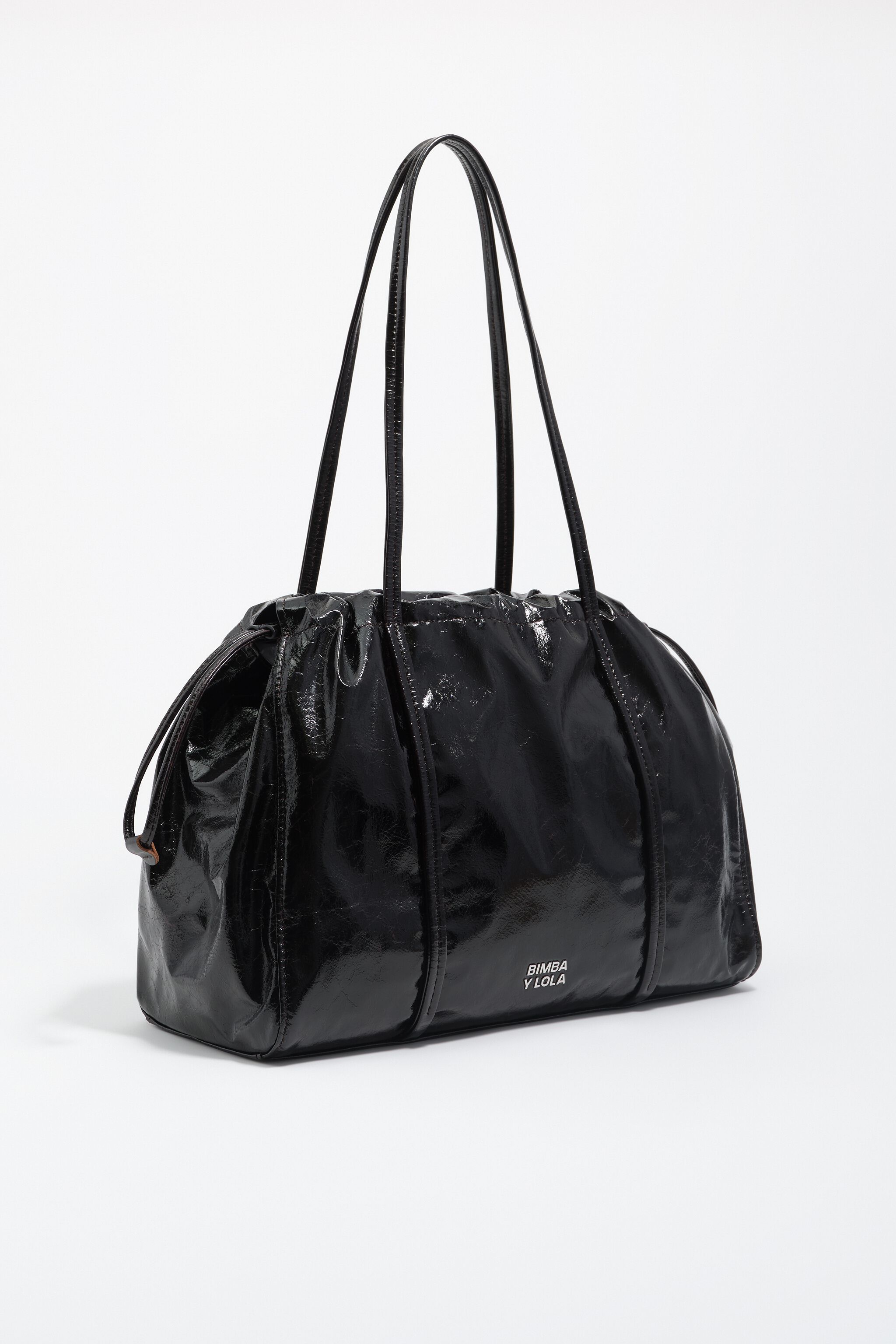 Large shoulder bag in eggplant laminated nylon