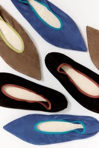 Black suede pointed toe ballerina