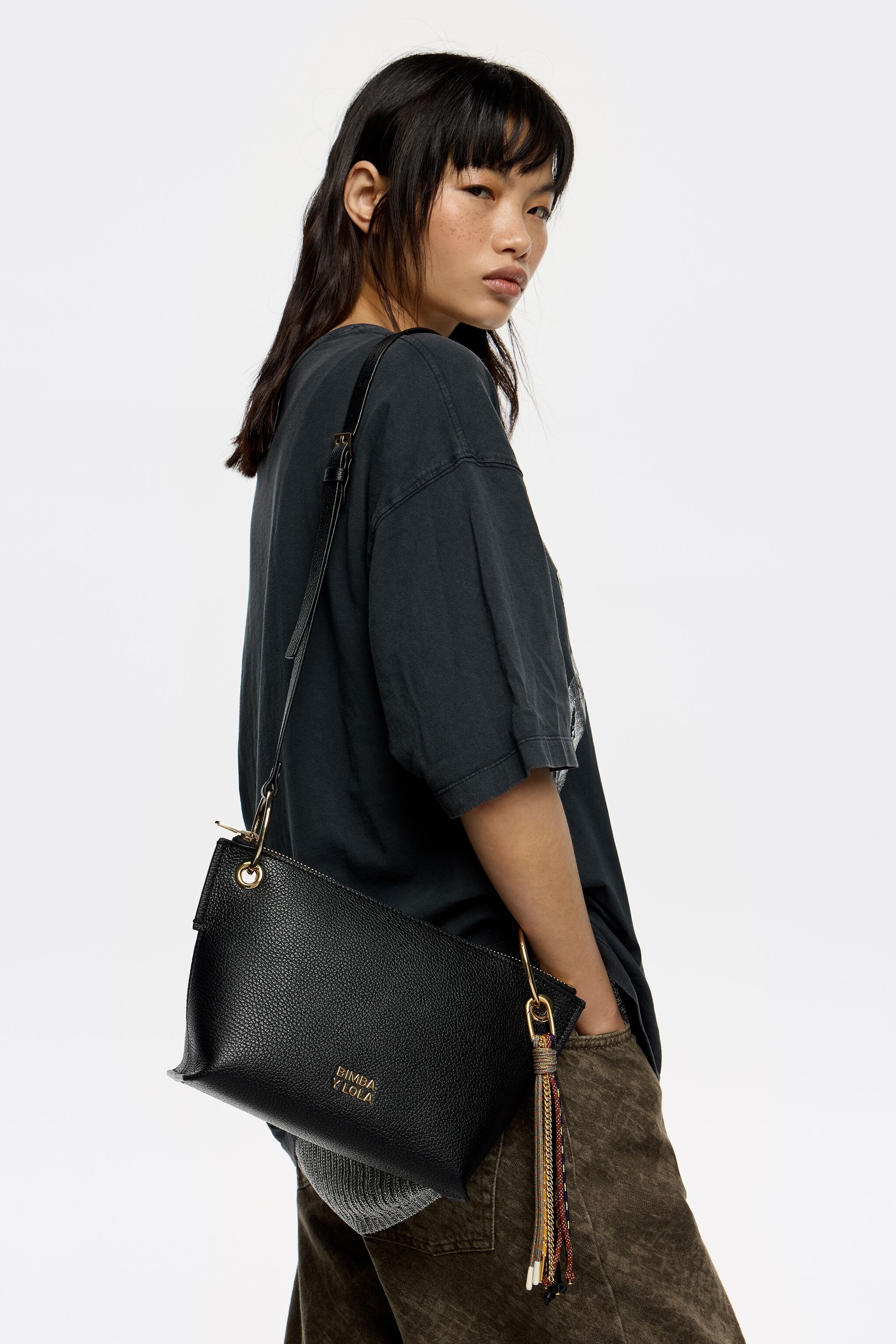 Medium black leather Trapecio bag