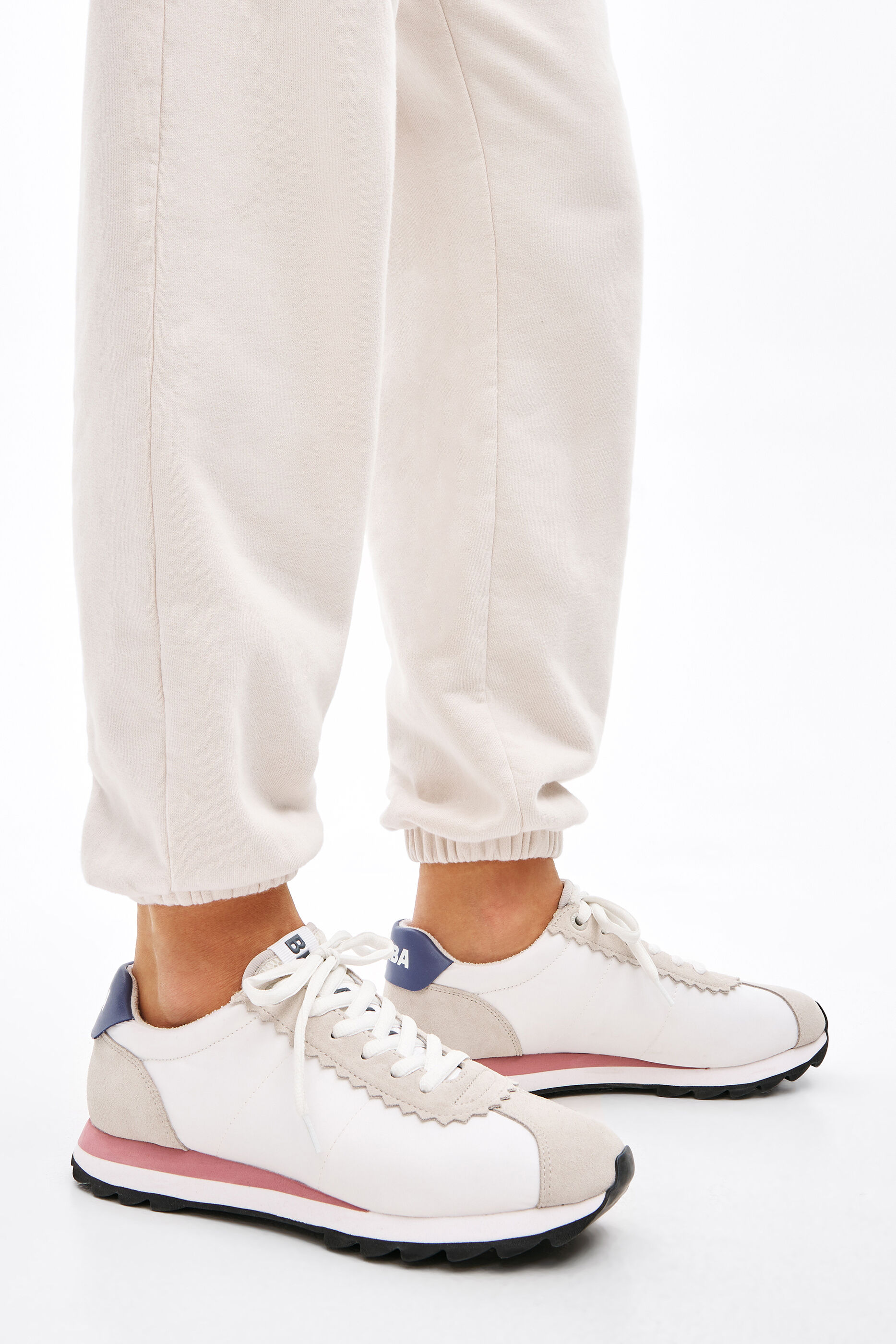 Deportiva retro blanca