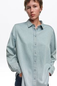 Light blue straight fluid denim shirt