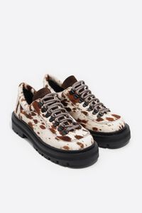 Fur leather lace-up shoe