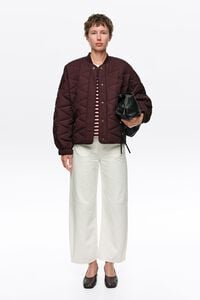 Cazadora bomber acolchada framboesa