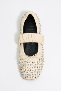 Bailarina tachas piel marfil