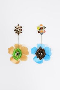 Pendientes con flores multicolor y resinas transparentes