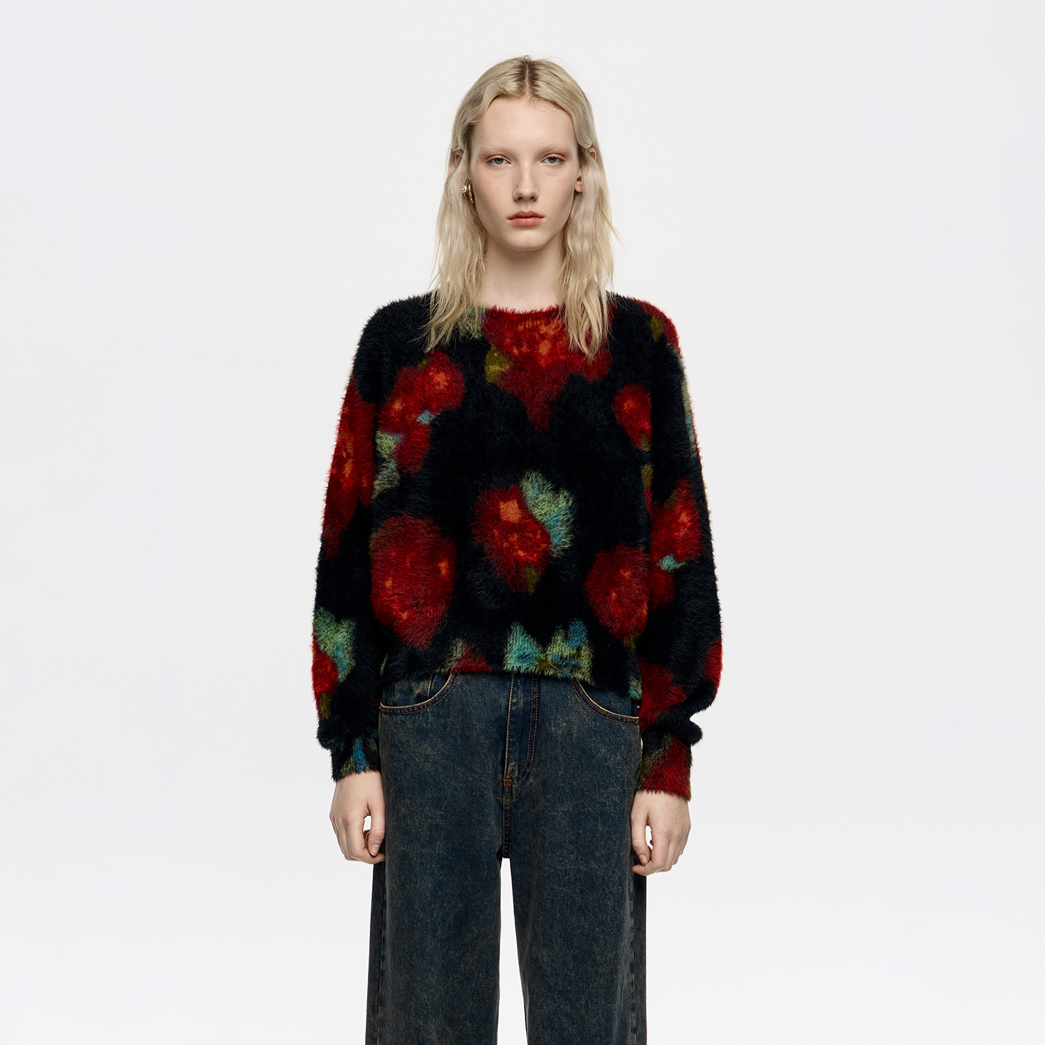 Sweter balloon sztuczne futerko Ribbon Roses czarny 2