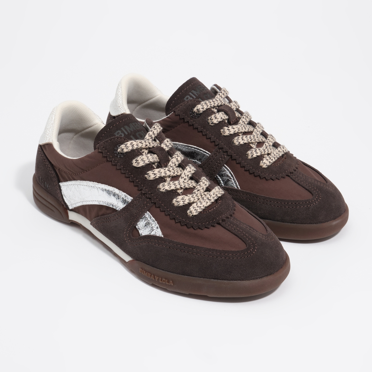 Buty sportowe indoor 13 16 czekoladowe