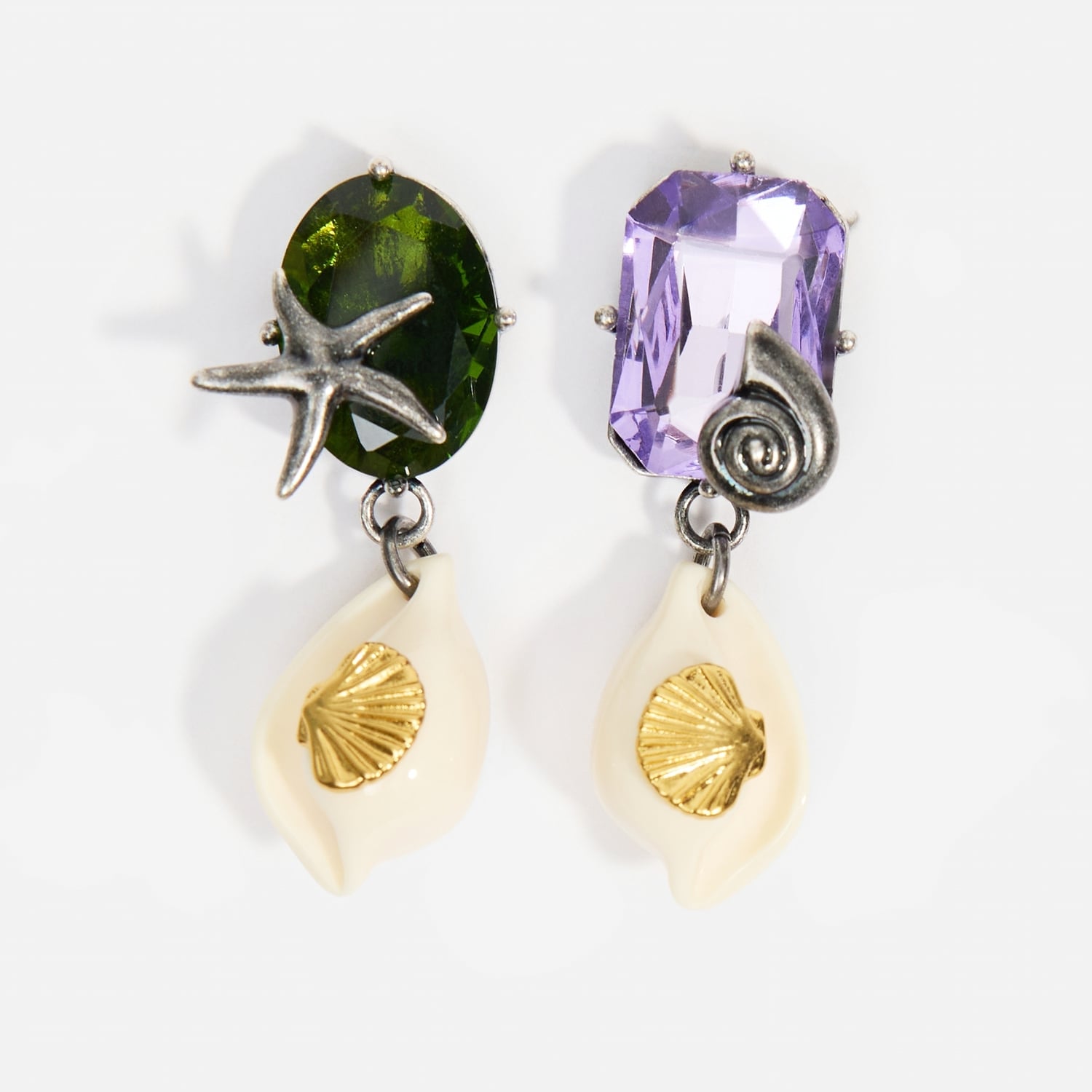 Bimba Y Lola Ivory Crystals And Pearl Earrings With Seashells