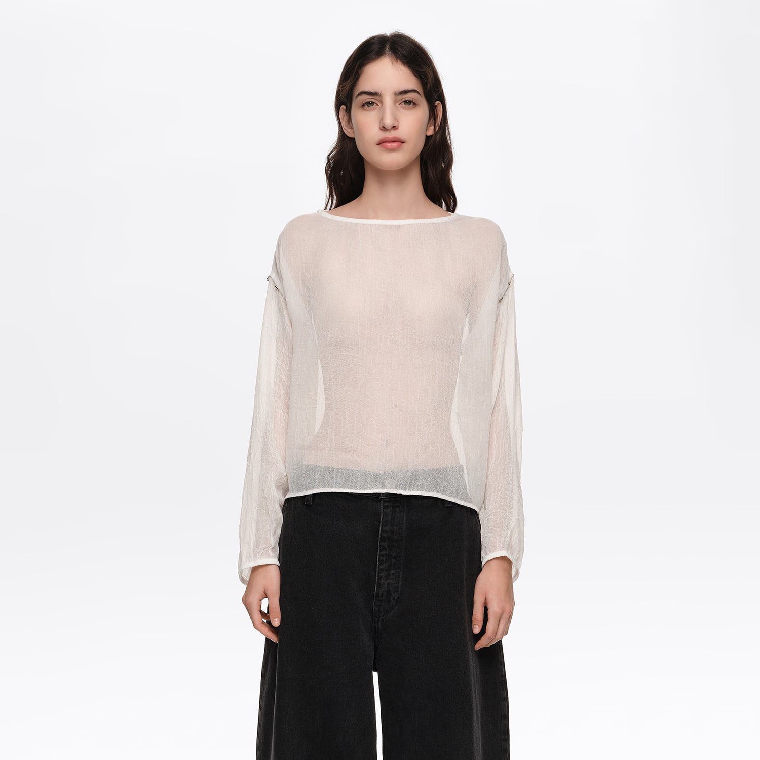 Sweter boxy metalizowane kuleczki biały