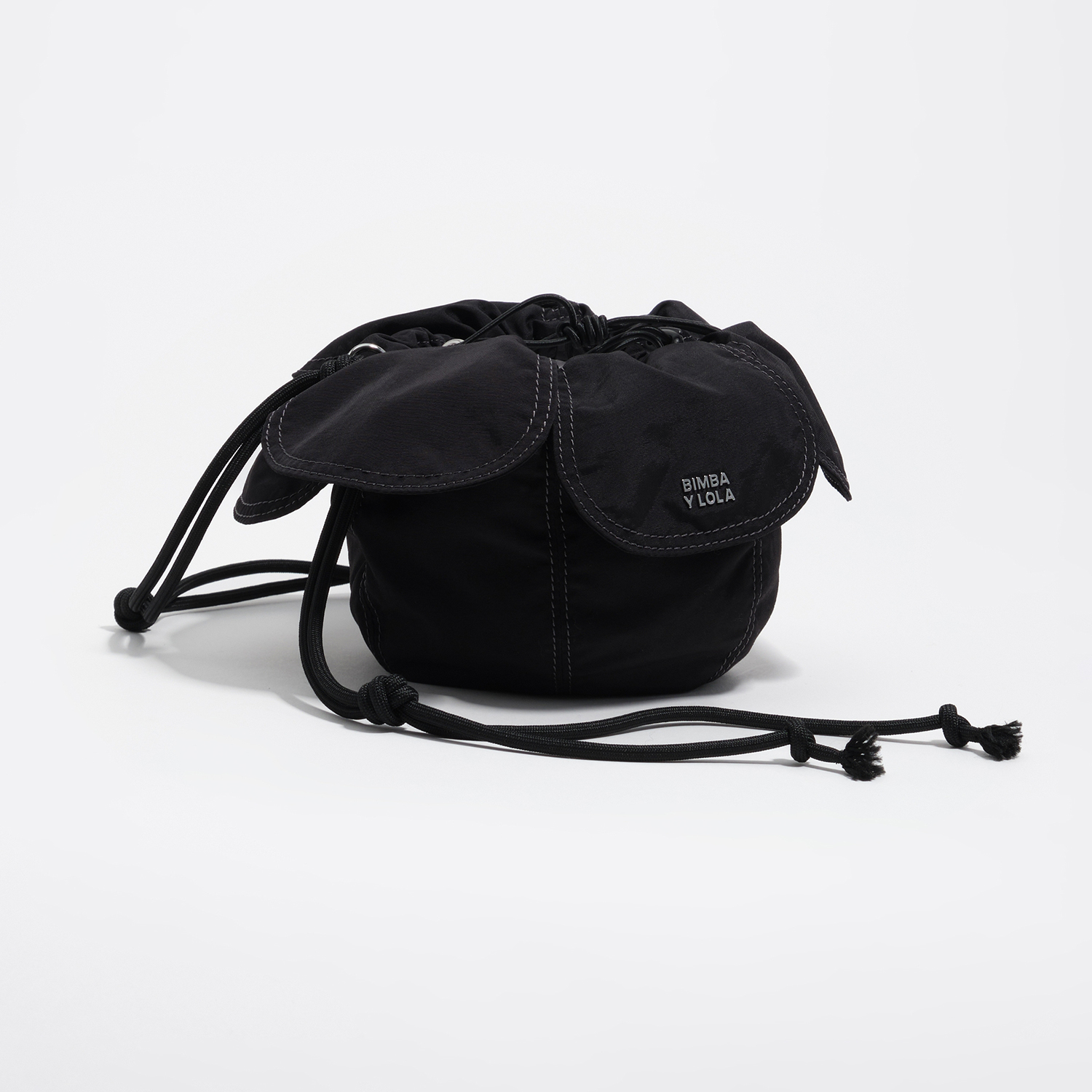 Bimba Y Lola Black Woven Pétalo Bag